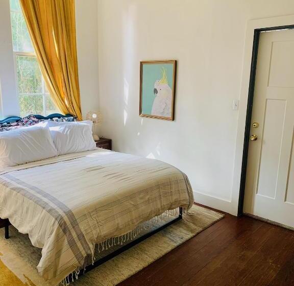 Люкс, The Downtown Abbey