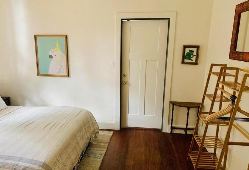 Люкс, The Downtown Abbey