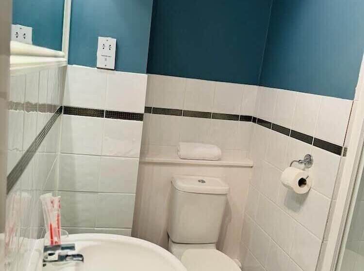 غرفة قياسية, Windsor Wine & Dine