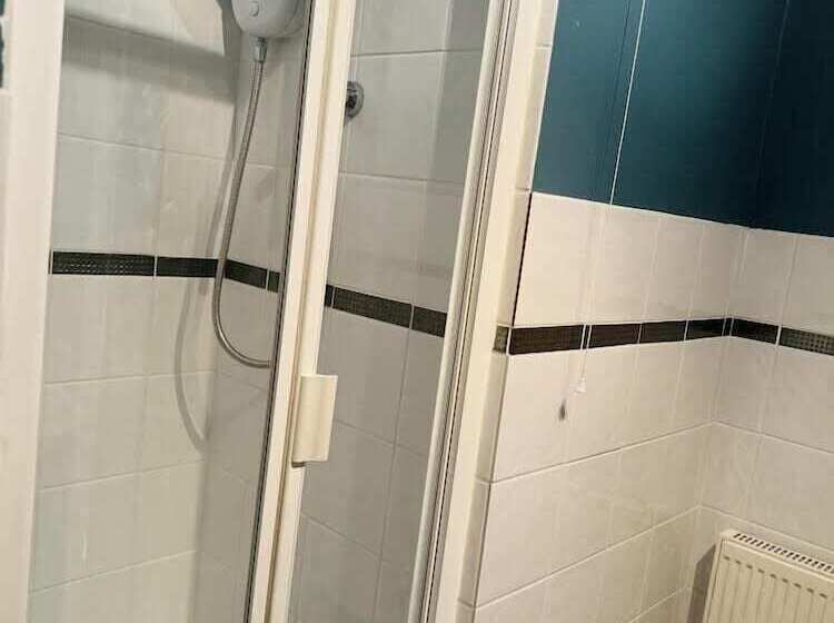 غرفة قياسية, Windsor Wine & Dine