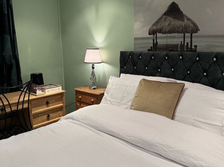 غرفة ديلوكس, Windsor Wine & Dine