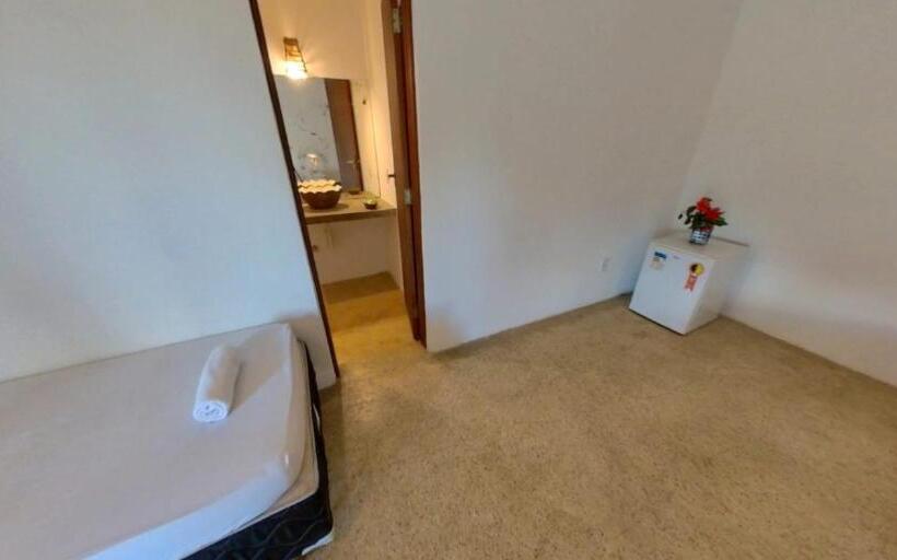 اتاق لوکس سه تخته, Pousada Cumbuco Green