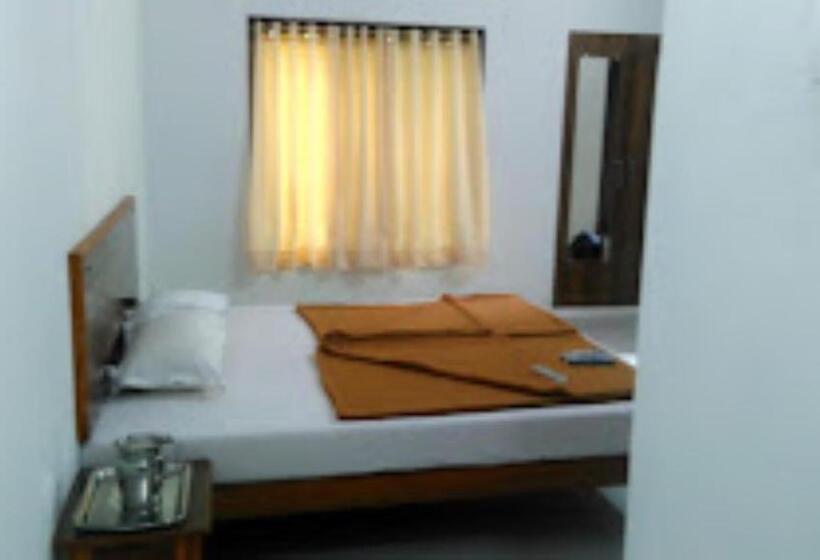 Номер Deluxe, Amraban Resort, Chiplun