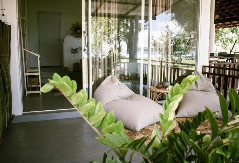 디럭스 테라스 룸 바다 전망, Calma   Surf, Yoga & Coffee On A Private Beach