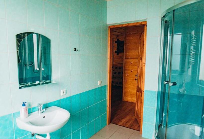 سوئیت با بالکن, рандеву