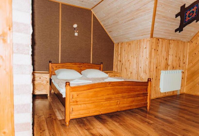 سوئیت با بالکن, рандеву