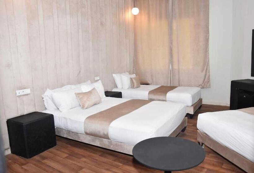 اتاق لوکس خانوادگی, Cadé