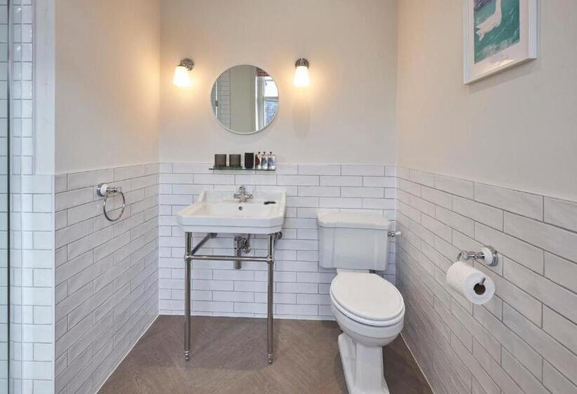 غرفة قياسية سرير كينج, Arlington House Hotel   Self Check In Suites