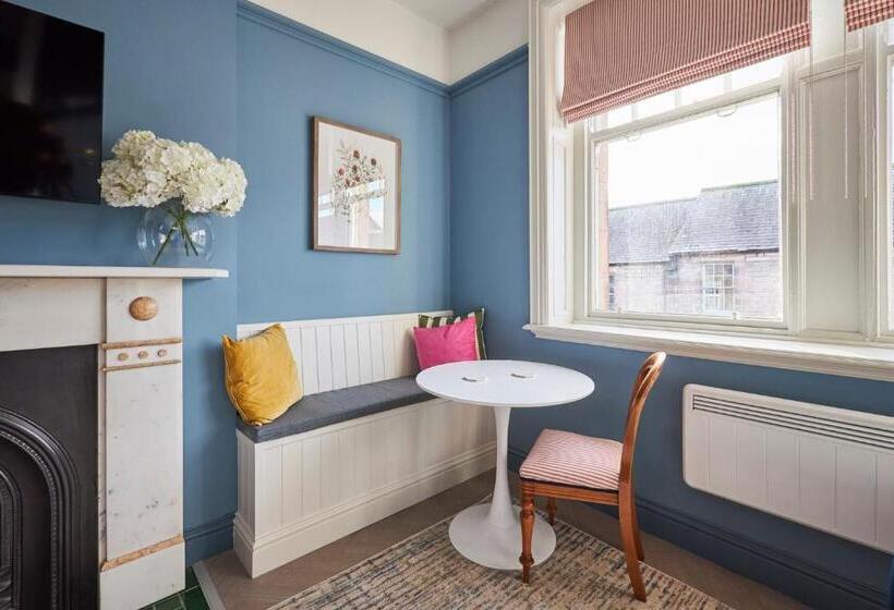 غرفة قياسية سرير كينج, Arlington House Hotel   Self Check In Suites