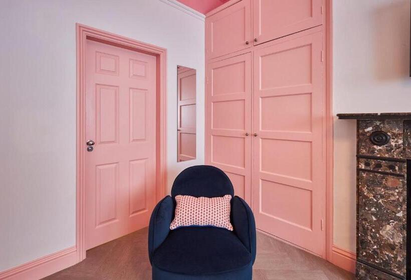 اتاق استاندارد با تخت بزرگ, Arlington House Hotel   Self Check In Suites