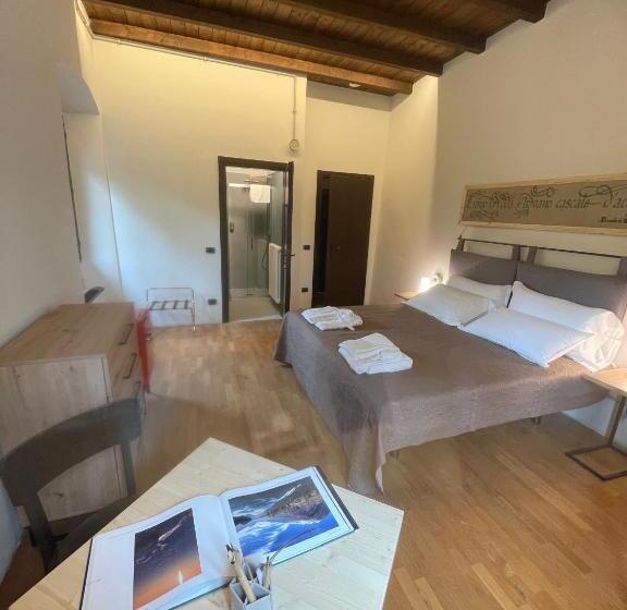 标准间带湖景, Locanda Leonardo