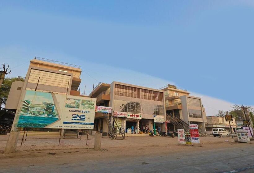 חדר סטנדרט חדר אמבטיה משותף, Monville Group Vadodara