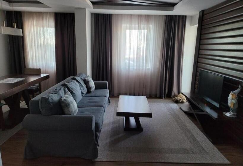 اتاق پریمیوم چهارنفره, Noma Kopaonik