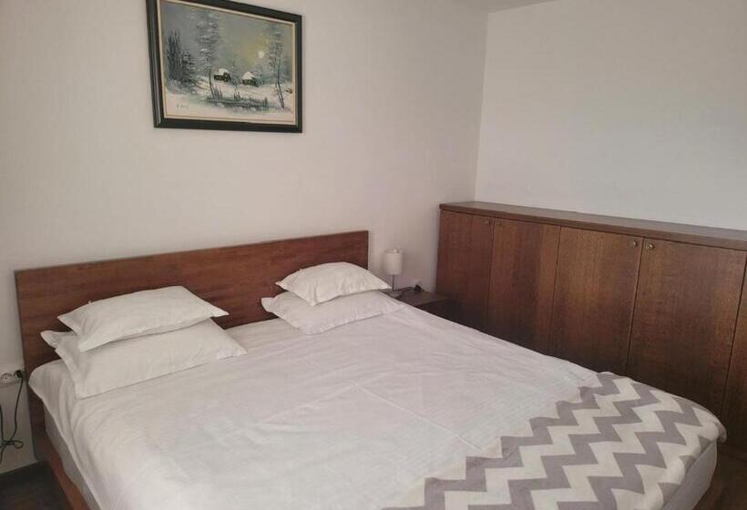 اتاق پریمیوم چهارنفره, Noma Kopaonik