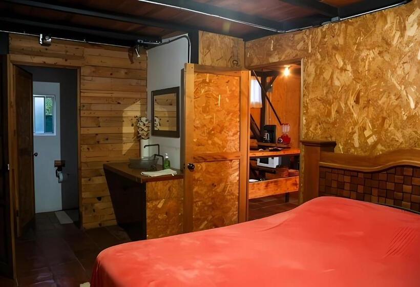 패밀리 방갈로, Tombstone