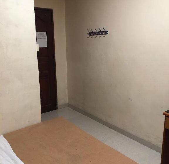 חדר אקונומי, Sekawan