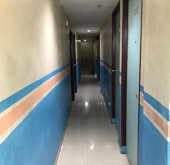 חדר אקונומי, Sekawan