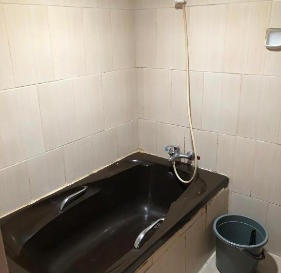 חדר סופריור, Sekawan