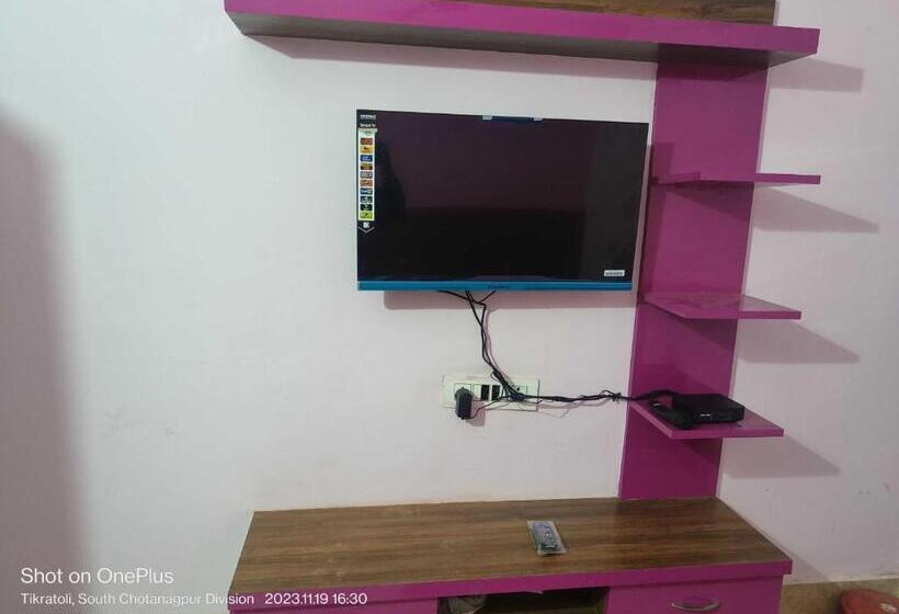 חדר קלאסי לשלושה, Spot On Mehta Banquet And Restaurant