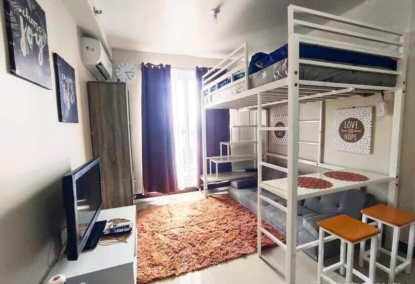 استودیوی استاندارد, Nate & Athalia S Cityscape Condotel