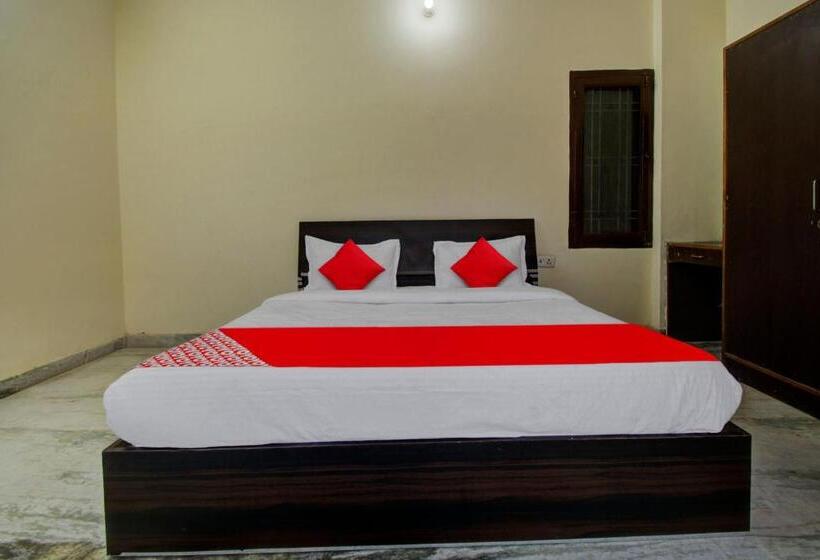 트리플 클래식 룸, Oyo Hotel Tanu Palace