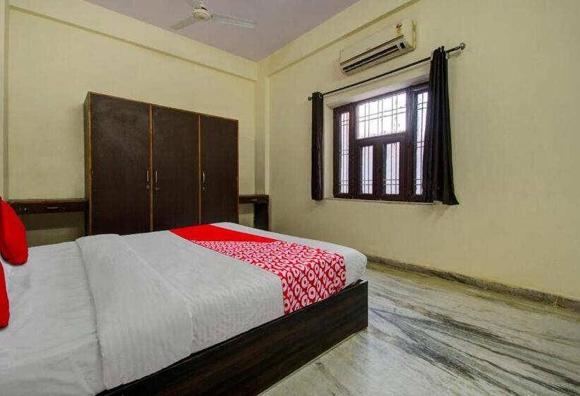 اتاق کلاسیک سه تخته, Oyo Hotel Tanu Palace