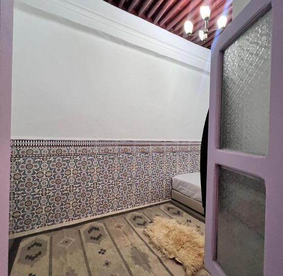 Номер Стандарт, Dar Yamna