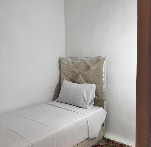 Economy Single Room, Dar Yamna