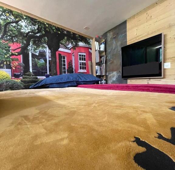 Номер Стандарт, Mazot Agora Suite Pop Up Gallery Experience Suite