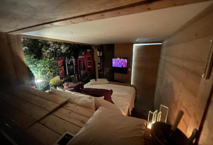 Номер Стандарт, Mazot Agora Suite Pop Up Gallery Experience Suite