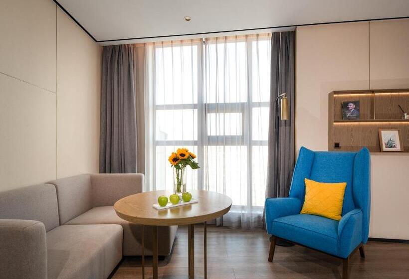 Quarto Deluxe, Echarm Plus Hotel   Taihu Garden Metro Station, North Changjiang Road Wuxi