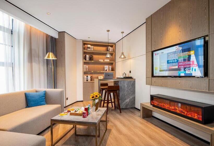 スイート, Echarm Plus Hotel   Taihu Garden Metro Station, North Changjiang Road Wuxi