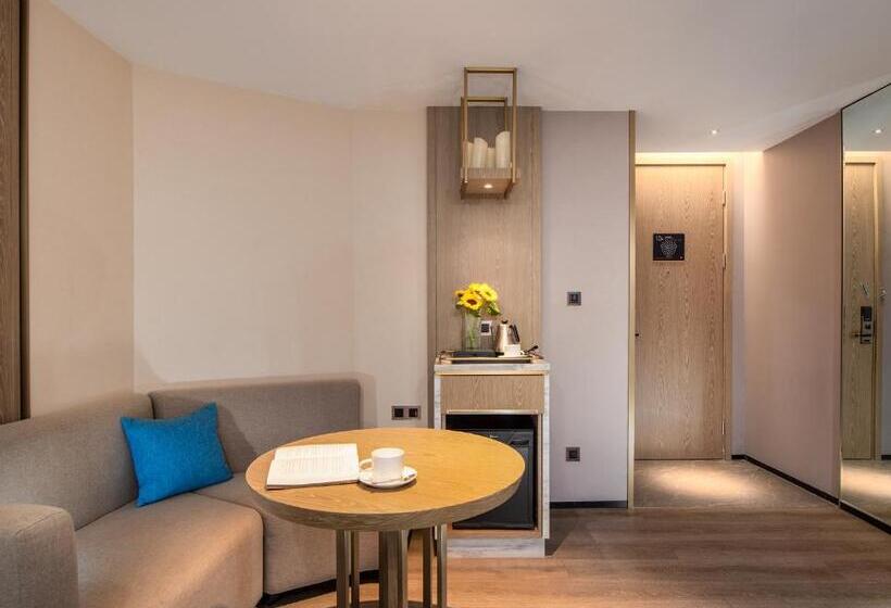 Quarto Superior, Echarm Plus Hotel   Taihu Garden Metro Station, North Changjiang Road Wuxi