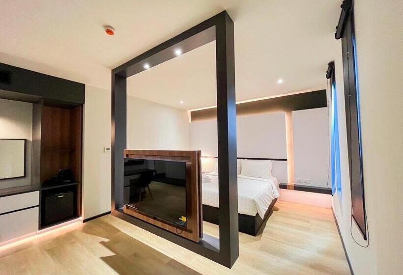 جناح مزود بجاكوزى, 9d City & 9d Express