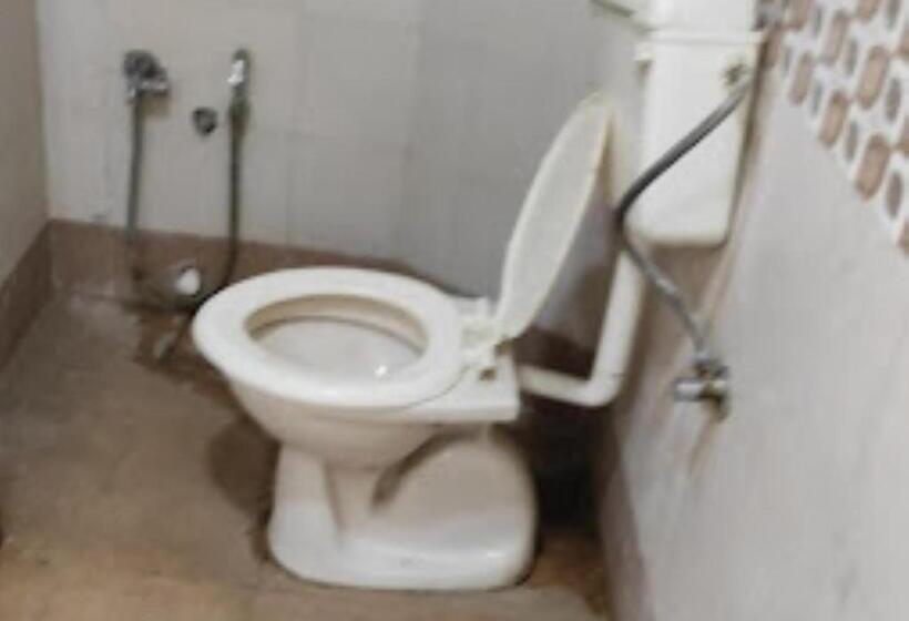 غرفة ديلوكس, Amit Jalna