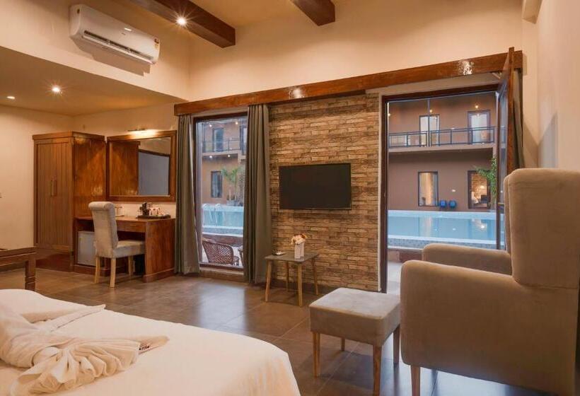 חדר סטנדרט נוף לבריכה, Eko Resort Vanya   Jim Corbett