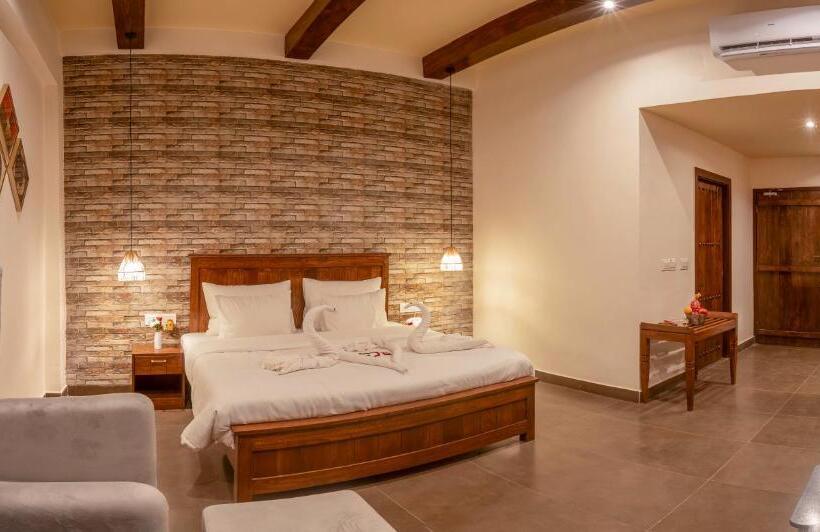 חדר סטנדרט נוף לבריכה, Eko Resort Vanya   Jim Corbett