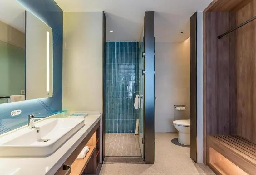 身障者適用キングサイズベッドルーム, Holiday Inn Express Yuhuan Wetland Park, An Ihg