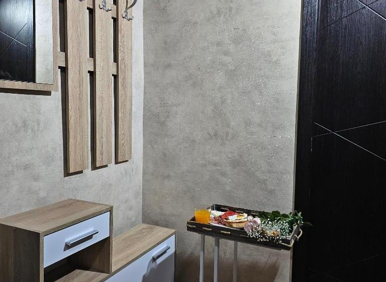 اتاق استاندارد سه نفره, Memory Basket