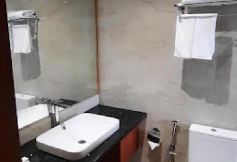 デラックスルーム, Nam Lau Namsai