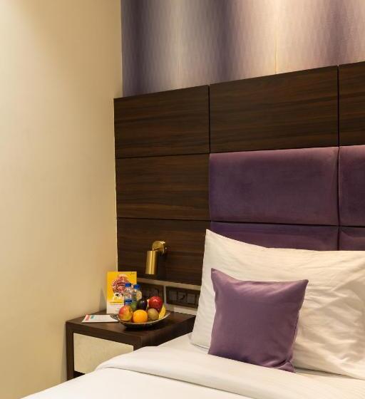 디럭스 스위트 킹 침대, Royal Rawal Luxury Boutique