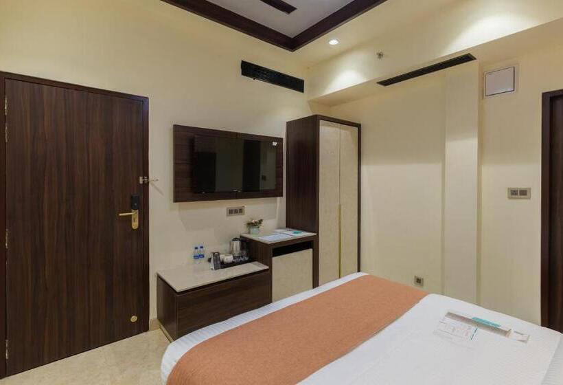 스탠다드 룸 킹사이즈 침대, Royal Rawal Luxury Boutique