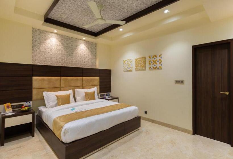 스탠다드 룸 킹사이즈 침대, Royal Rawal Luxury Boutique