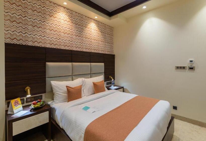 스탠다드 룸 킹사이즈 침대, Royal Rawal Luxury Boutique