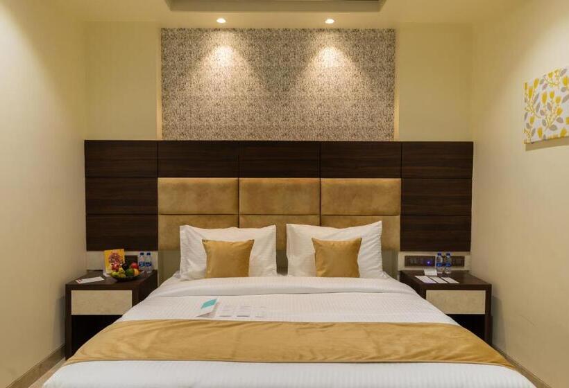 스탠다드 룸 킹사이즈 침대, Royal Rawal Luxury Boutique