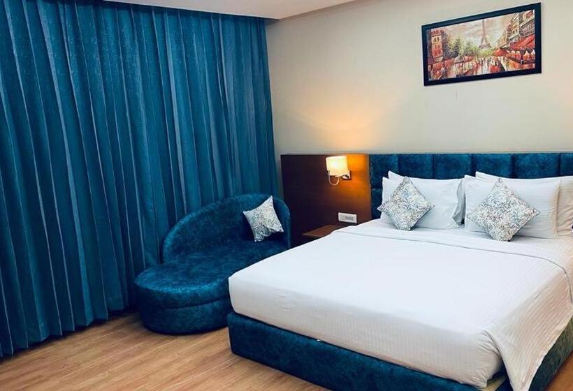 スーペリアールーム, The Conway