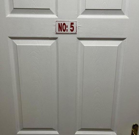 غرفة قياسية, Trendhouse