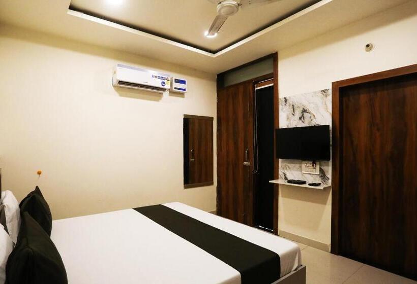 トリプルクラシックルーム, Oyo Hotel Dream