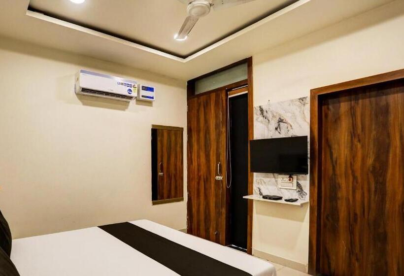 三人经典房间, Oyo Hotel Dream