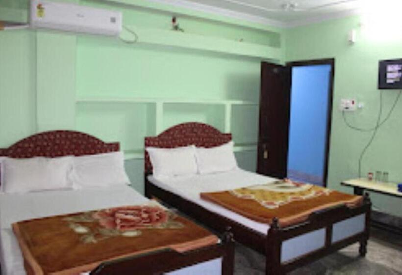 Quarto Quádruplo Estandar, Anukul Guest House,bodh Gaya